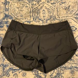 Lululemon Speed Up Shorts 2.5